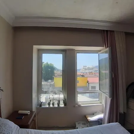 Deniz Ve Marina Manzarali Dubleks Daire 公寓 马尔马里斯